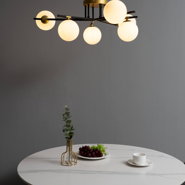 Plafondlamp met design armen en witte bollen