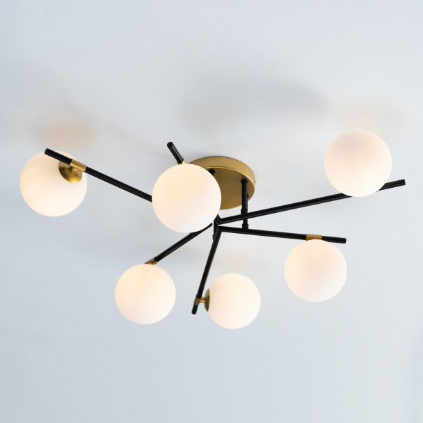Plafondlamp met ronde gouden voet