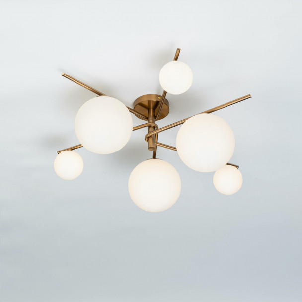 Moderne plafondlamp met gouden afwerking