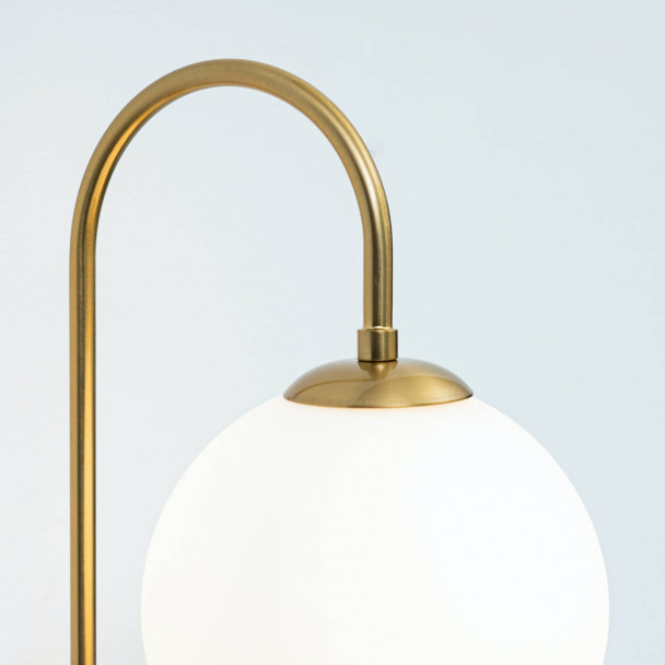 Gebogen gouden wandlamp