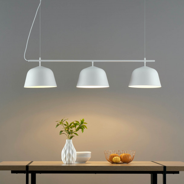 Witte metalen keukenhanger