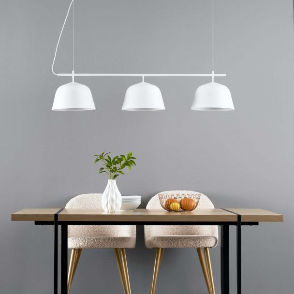 Witte hanglamp met drie kappen