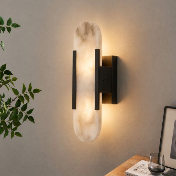 Chique wandlamp in zwart metaal met albast marmerlook - Enola