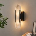 Chique wandlamp in zwart metaal met albast marmerlook - Enola