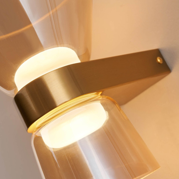 Gouden design LED wandlamp met amberkleurig...