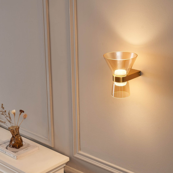 Gouden design LED wandlamp met amberkleurig...