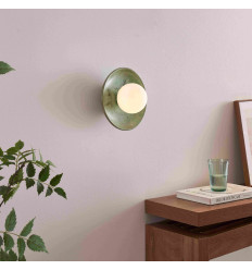 Wandlamp met zeegroen geglazuurd keramiek en witte bol -...