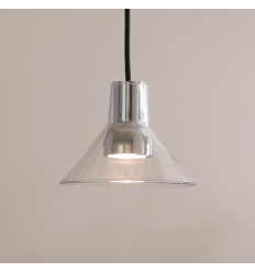 Kleine chromen hanglamp met kegel van transparant glas -...